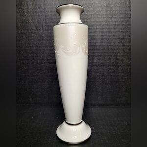 Lenox Wedding Promises Opal Innocence Bud Vase #6225940